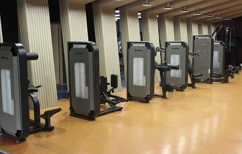 健身房器材