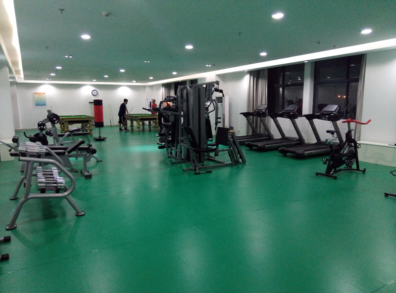 单位健身房器材