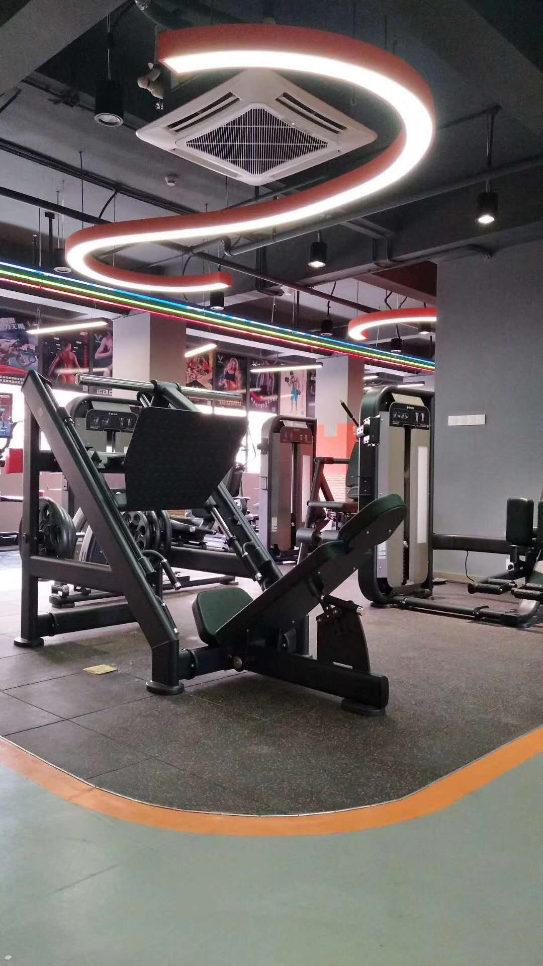 智能健身房器材